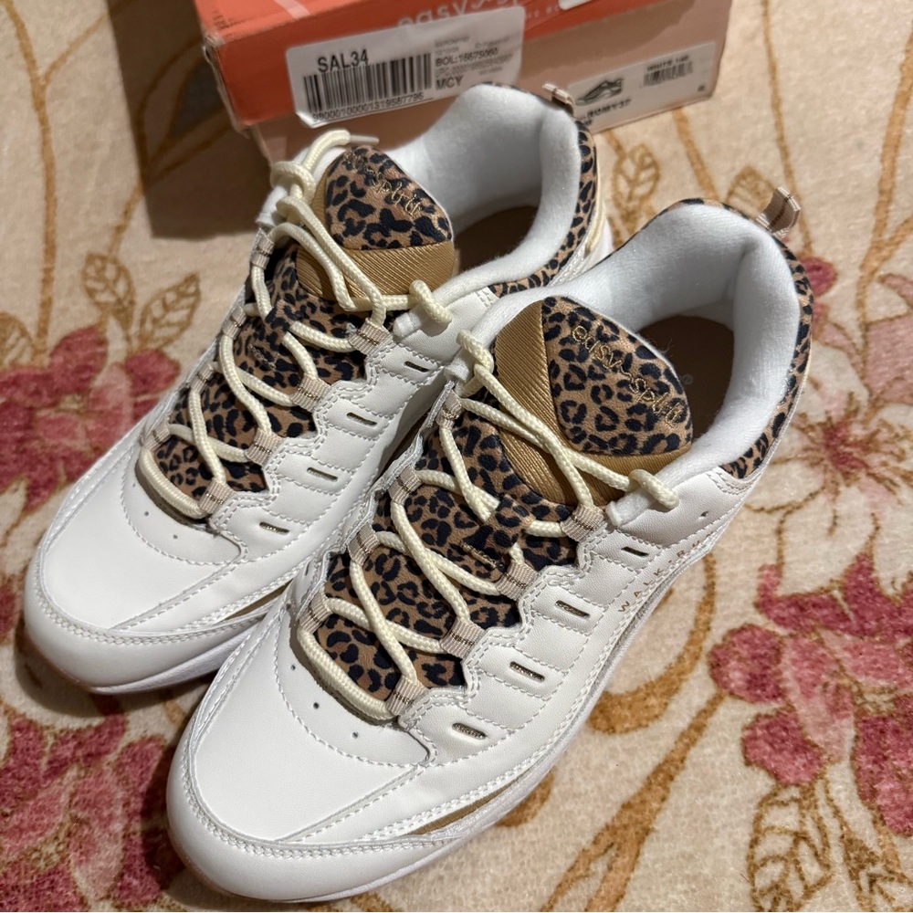 Easy Spirit Romy Sneaker - Picture 2 of 5
